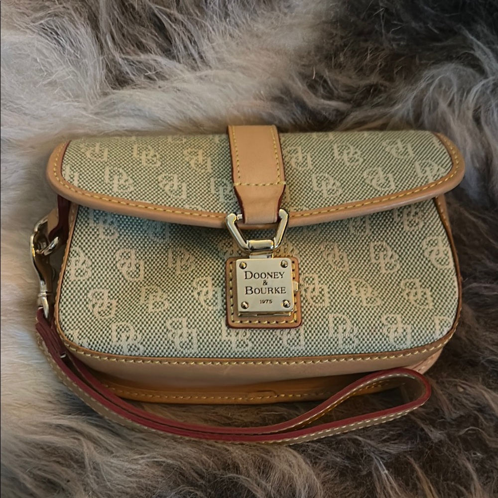 Dooney & Bourke Tan and Green Women's Bag **stain**